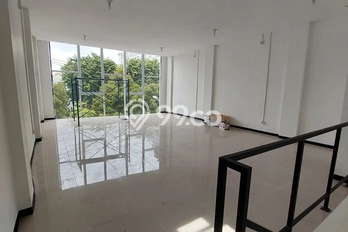 AREA BISNIS! Ruko Kawasan Nginden, Luas 192m2m², Jalan Utama, Ramai AREA BISNIS! Ruko Kawasan Nginden, Luas 192m2m², Jalan Utama, Ramai