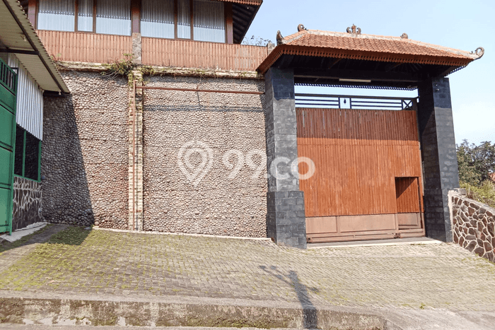 Lokasi Strategis! Vila Kawasan , Ukuran 5792m2m², Area Nyaman dan aman Lokasi Strategis! Vila Kawasan , Ukuran 5792m2m², Area Nyaman dan aman
