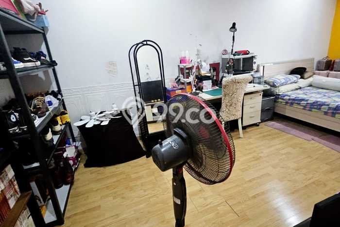 Rumah di Kendangsari, Surabaya, Luas 325m2m² Bangunan 240m2m² Rumah di Kendangsari, Surabaya, Luas 325m2m² Bangunan 240m2m²
