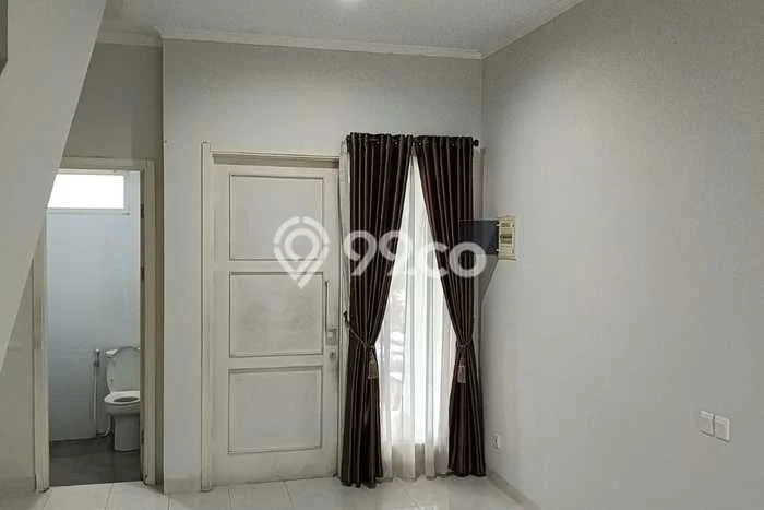 Rumah Modern 2 KT di Gading Serpong Tangerang Semi Furnished Rumah Modern 2 KT di Gading Serpong Tangerang Semi Furnished