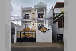 Rumah Mewah Siap Huni LT 141m2 di Kebon Jeruk, Jakarta Barat Rumah Mewah Siap Huni LT 141m2 di Kebon Jeruk, Jakarta Barat