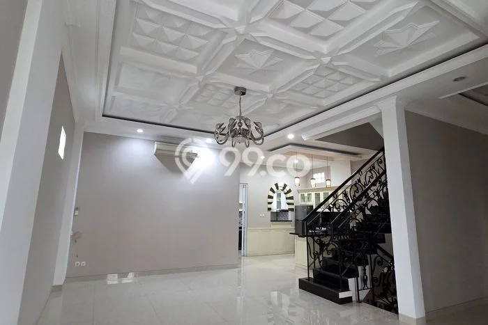 Rumah Mewah Siap Huni LT 141m2 di Kebon Jeruk, Jakarta Barat Rumah Mewah Siap Huni LT 141m2 di Kebon Jeruk, Jakarta Barat