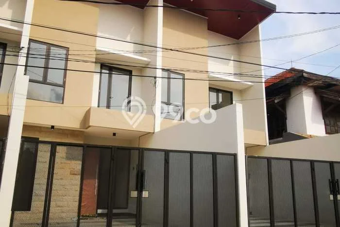 Rumah Berkualitas Semampir, Surabaya, Luas 100m2m² LB 140m2m² Rumah Berkualitas Semampir, Surabaya, Luas 100m2m² LB 140m2m²