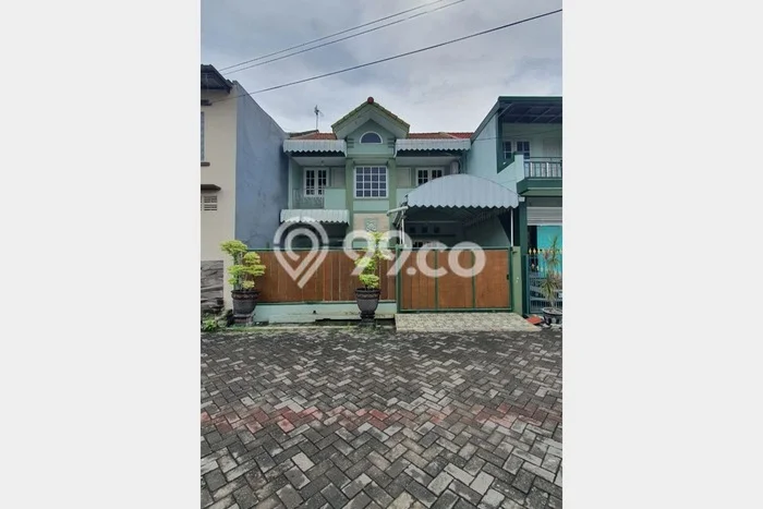 Jual Rumah Eksklusif 4 KT di Dharma Husada, Surabaya Jual Rumah Eksklusif 4 KT di Dharma Husada, Surabaya