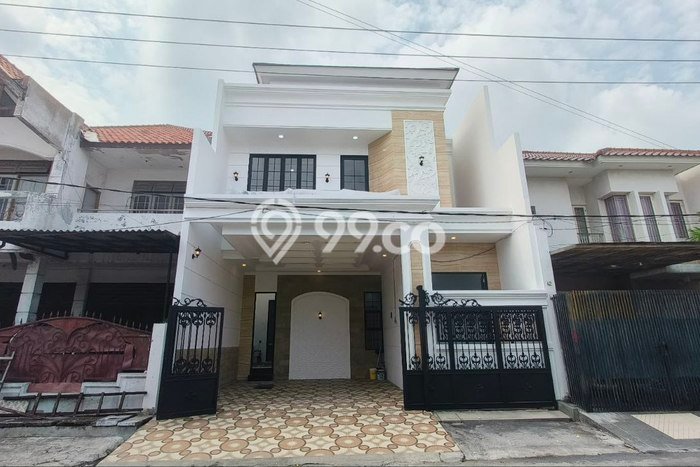 Siap Huni Rumah Mewah 5 Kamar di Mulyorejo Dekat ke Mana Pun Siap Huni Rumah Mewah 5 Kamar di Mulyorejo Dekat ke Mana Pun