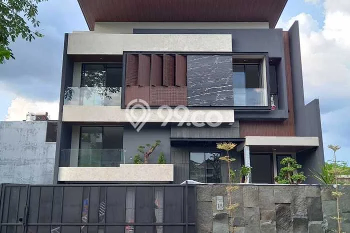 Kesempatan Memiliki Rumah 6 Kamar Tidur dan 7 Kamar Mandi di Lakarsantri, Dekat Pusat Kota, Surabaya Kesempatan Memiliki Rumah 6 Kamar Tidur dan 7 Kamar Mandi di Lakarsantri, Dekat Pusat Kota, Surabaya