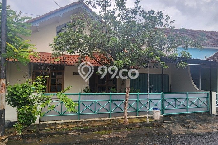 For Sale Rumah 4 Kamar Lokasi Ideal Nyaman dan Strategis di Ngaliyan For Sale Rumah 4 Kamar Lokasi Ideal Nyaman dan Strategis di Ngaliyan