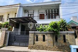 Rumah di Semarang Tengah, Semarang, LT 165m² LB 285m² Rumah di Semarang Tengah, Semarang, LT 165m² LB 285m²