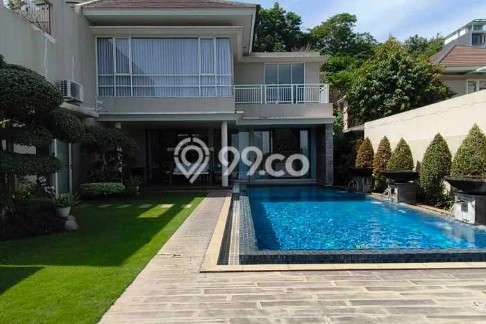 Dijual Rumah Luas Elegan Dengan View Eksklusif di Bukit Sari, Semarang Dijual Rumah Luas Elegan Dengan View Eksklusif di Bukit Sari, Semarang