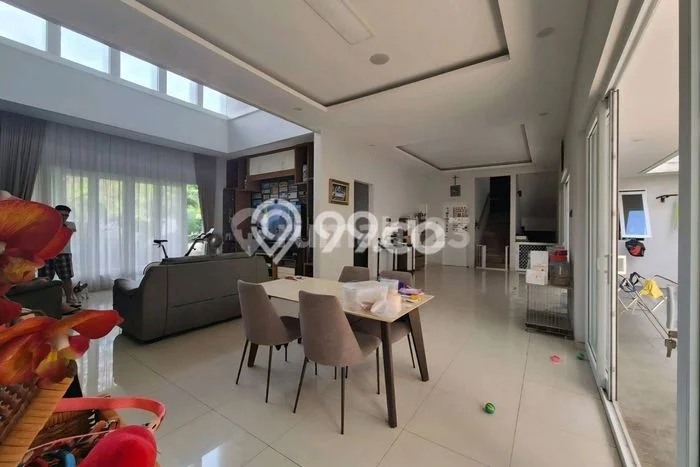 Rumah Eksklusif Dijual LT 330m2 di Gajah Mungkur, Semarang Rumah Eksklusif Dijual LT 330m2 di Gajah Mungkur, Semarang