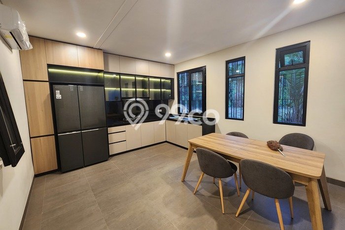 Jual Rumah Luas Elegan Dengan View Cantik di Candi Golf, Semarang Jual Rumah Luas Elegan Dengan View Cantik di Candi Golf, Semarang