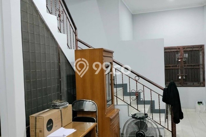 Unit Ruko Dijual di Jakarta Barat LT 96m2 & LB 200m2 Unit Ruko Dijual di Jakarta Barat LT 96m2 & LB 200m2