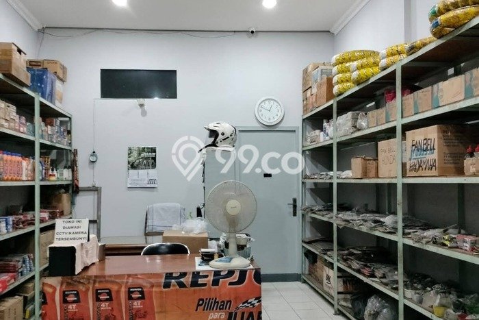 Unit Ruko Dijual di Jakarta Barat LT 96m2 & LB 200m2 Unit Ruko Dijual di Jakarta Barat LT 96m2 & LB 200m2