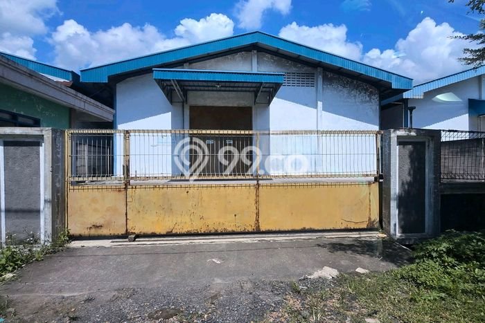 Unit Gudang Paling Strategis di Ngaliyan Semarang dengan LB 680m2 Unit Gudang Paling Strategis di Ngaliyan Semarang dengan LB 680m2