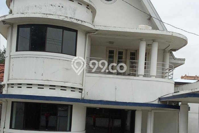 Unit Ruko disewakan di Semarang Tengah Semarang dengan LT 603m2 / LB 500m2 Unit Ruko disewakan di Semarang Tengah Semarang dengan LT 603m2 / LB 500m2