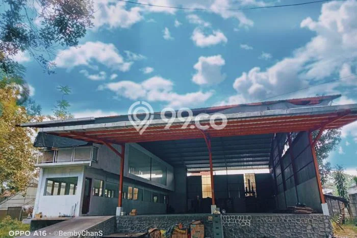 Gudang disewakan di Salatiga Salatiga dengan luas bangunan 414m2 Gudang disewakan di Salatiga Salatiga dengan luas bangunan 414m2