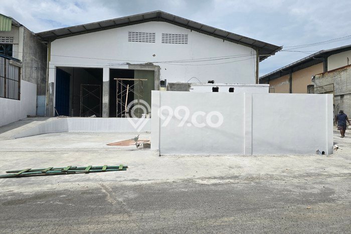AREA BISNIS! Gudang Kawasan Ngaliyan, Luas 820m2m², Area Premium AREA BISNIS! Gudang Kawasan Ngaliyan, Luas 820m2m², Area Premium