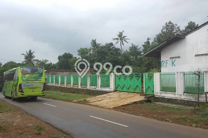 Area Ramai! Gudang Dijual di Jepara untuk Bisnis Luas Bangunan 1200m2 Area Ramai! Gudang Dijual di Jepara untuk Bisnis Luas Bangunan 1200m2