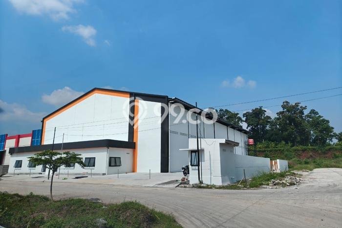AREA BERKEMBANG! Gudang For Rent di Ngaliyan, Luas 1350m², Ready Bisnis AREA BERKEMBANG! Gudang For Rent di Ngaliyan, Luas 1350m², Ready Bisnis
