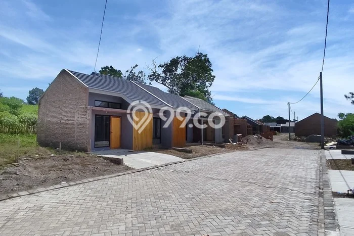 Jual Rumah Murah Meriah Teras Punya 2 Kamar & LT 60m2 Jual Rumah Murah Meriah Teras Punya 2 Kamar & LT 60m2