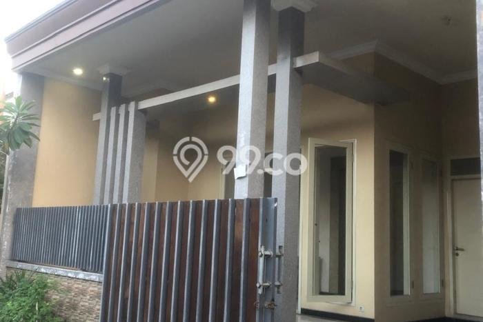 Rumah di Manukan, Surabaya, Luas 96m2m² LB 80m2m² - JUAL CEPAT! Rumah di Manukan, Surabaya, Luas 96m2m² LB 80m2m² - JUAL CEPAT!