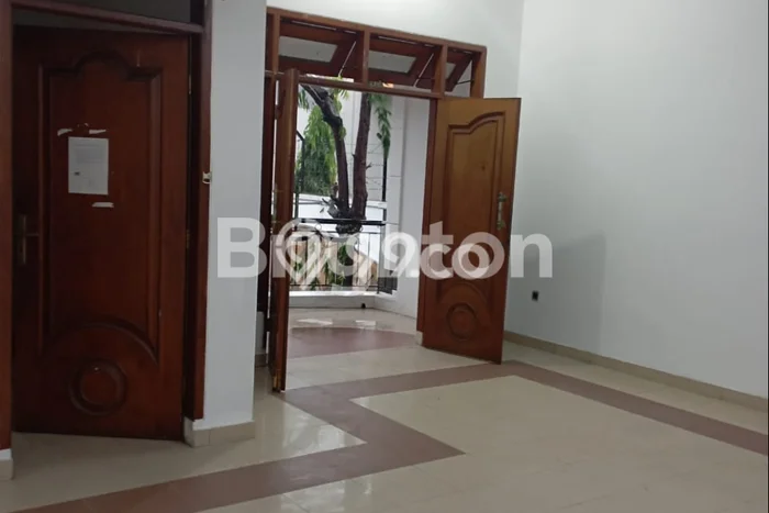 Hunian Strategis Dikontrakkan 3 Kamar di Wonokromo Boleh Nego Hunian Strategis Dikontrakkan 3 Kamar di Wonokromo Boleh Nego
