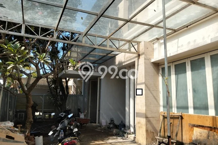 Disewakan! Rumah 5 Kamar Tidur &
4 Kamar Mandi di Pakuwon City, Surabaya Disewakan! Rumah 5 Kamar Tidur &
4 Kamar Mandi di Pakuwon City, Surabaya