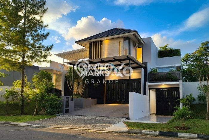 Rumah Luxury Modern Tanpa Renovasi di Balearjosari Malang Rumah Luxury Modern Tanpa Renovasi di Balearjosari Malang