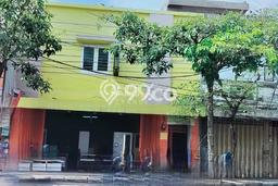 Unit Ruko Paling Strategis di Klojen Malang dengan LB 200m2 Unit Ruko Paling Strategis di Klojen Malang dengan LB 200m2