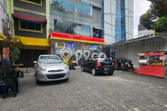 Ruko Bagus Dijual LB 700m2 Lokasi Strategis Jakarta Selatan Area Cocok untuk Bisnis Ruko Bagus Dijual LB 700m2 Lokasi Strategis Jakarta Selatan Area Cocok untuk Bisnis