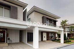 Jual Rumah Mewah Megah Dengan View Eksklusif di Gading Serpong, Tangerang Jual Rumah Mewah Megah Dengan View Eksklusif di Gading Serpong, Tangerang