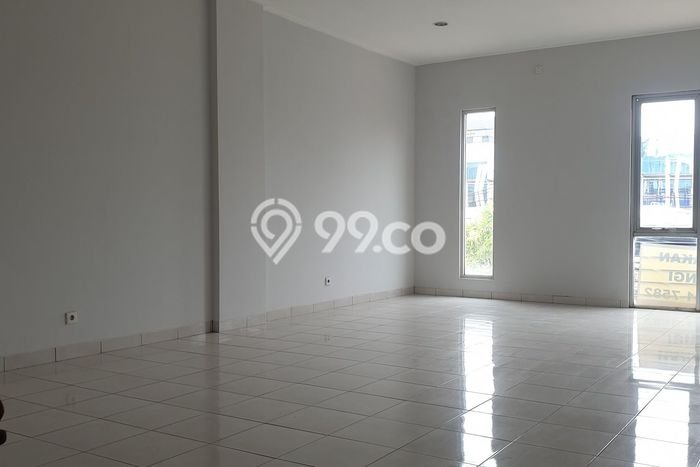 Unit Ruko Disewakan di Rawamangun di Area Ramai & Strategis Unit Ruko Disewakan di Rawamangun di Area Ramai & Strategis