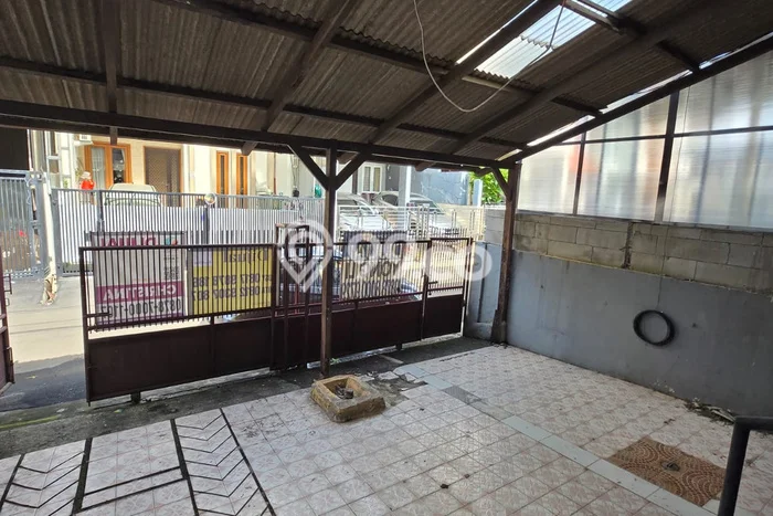 Dijual Cepat Rumah Favorit Siap Huni LB 180m2 di Kelapa Gading, Jakarta Utara Dijual Cepat Rumah Favorit Siap Huni LB 180m2 di Kelapa Gading, Jakarta Utara