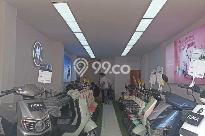 Area Ramai! Ruko Dijual di Gambir untuk Bisnis Luas Bangunan 180m2 Area Ramai! Ruko Dijual di Gambir untuk Bisnis Luas Bangunan 180m2