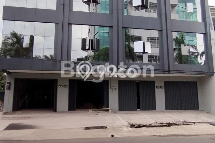 Ruko Dijual di Prime Area Jakarta Barat Luas 174m2 Ruko Dijual di Prime Area Jakarta Barat Luas 174m2