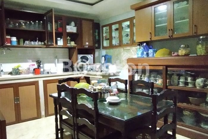 Rumah Elit Modern Siap Huni di Gandaria Jakarta Selatan Rumah Elit Modern Siap Huni di Gandaria Jakarta Selatan