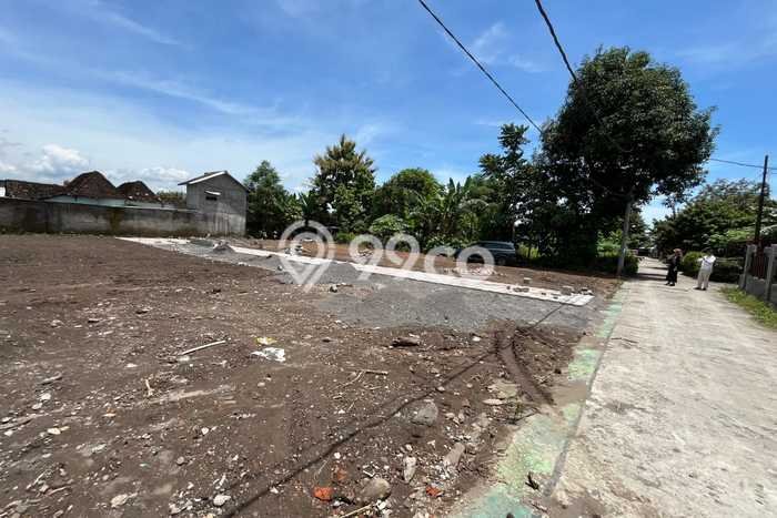 PROSPEKTIF! Tanah Kawasan Berbah, Luas 120m², Lokasi Strategis PROSPEKTIF! Tanah Kawasan Berbah, Luas 120m², Lokasi Strategis