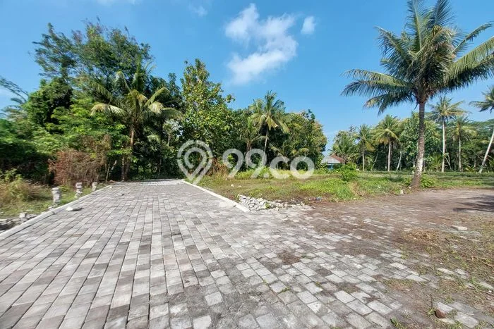 LOKASI PREMIUM! Tanah Kawasan Wates, Luas 105m², Cocok untuk Investasi LOKASI PREMIUM! Tanah Kawasan Wates, Luas 105m², Cocok untuk Investasi