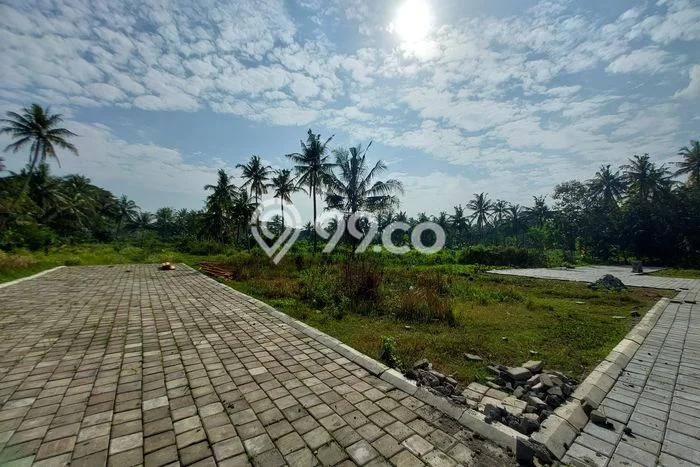 LOKASI PREMIUM! Tanah Kawasan Wates, Luas 105m², Cocok untuk Investasi LOKASI PREMIUM! Tanah Kawasan Wates, Luas 105m², Cocok untuk Investasi