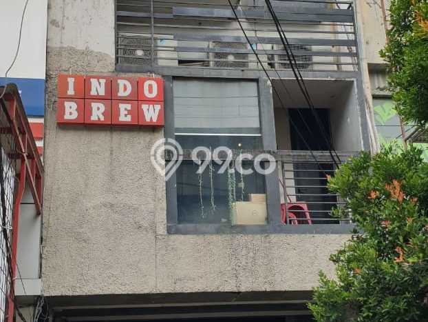 Ruko Kawasan Komersial di Cipete, Luas 216m², Jalan Utama Ruko Kawasan Komersial di Cipete, Luas 216m², Jalan Utama
