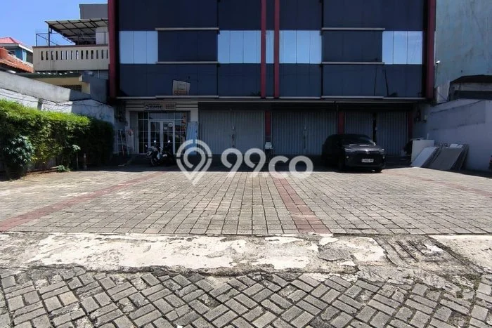 Unit Ruko Disewa Lokasi Tebet, Jakarta Selatan Spesifikasi Luas Bangunan 300m2 Unit Ruko Disewa Lokasi Tebet, Jakarta Selatan Spesifikasi Luas Bangunan 300m2