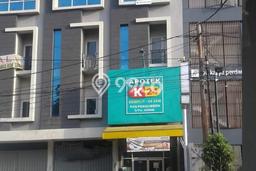 Ruko disewakan di Kebon Jeruk Jakarta Barat dengan luas bangunan 240m2 Ruko disewakan di Kebon Jeruk Jakarta Barat dengan luas bangunan 240m2