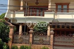 Dijual Rumah Premium dengan Fasilitas Sekitar Komplit di Duren Sawit, Jakarta Timur Dijual Rumah Premium dengan Fasilitas Sekitar Komplit di Duren Sawit, Jakarta Timur