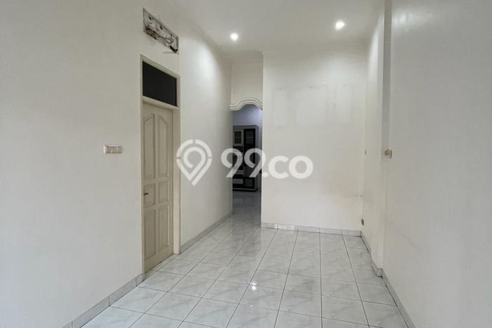 Rumah Strategis Modern Lb 200m2 di Penjaringan, Jakarta Utara Rumah Strategis Modern Lb 200m2 di Penjaringan, Jakarta Utara