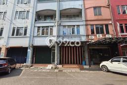 Ruko Disewa di Duren Sawit, Jakarta Timur, LT 135m2 / LB 470m2 Ruko Disewa di Duren Sawit, Jakarta Timur, LT 135m2 / LB 470m2