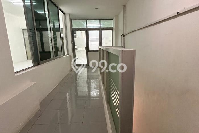 Disewakan Ruko di Kebayoran Baru Jakarta Selatan LT 140m2, LB 280m2 Disewakan Ruko di Kebayoran Baru Jakarta Selatan LT 140m2, LB 280m2