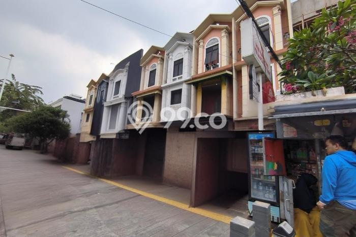 Untuk Dijual Ruko di Tebet Jakarta Selatan LT 112m2 / LB 228m2 Untuk Dijual Ruko di Tebet Jakarta Selatan LT 112m2 / LB 228m2