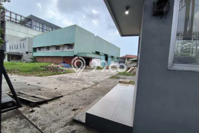 Gudang Disewa di Jakarta Utara dengan LB 1300m2 Area Komersial Ramai Gudang Disewa di Jakarta Utara dengan LB 1300m2 Area Komersial Ramai