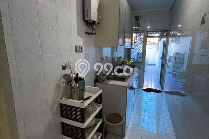 Rumah Strategis Modern Lb 200m2 di Penjaringan, Jakarta Utara Rumah Strategis Modern Lb 200m2 di Penjaringan, Jakarta Utara