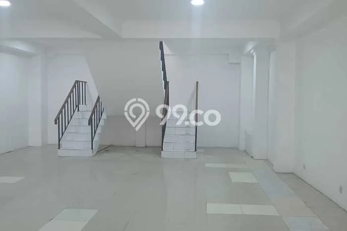 Ruko paling strategis disewakan di Tebet Jakarta Selatan Ruko paling strategis disewakan di Tebet Jakarta Selatan